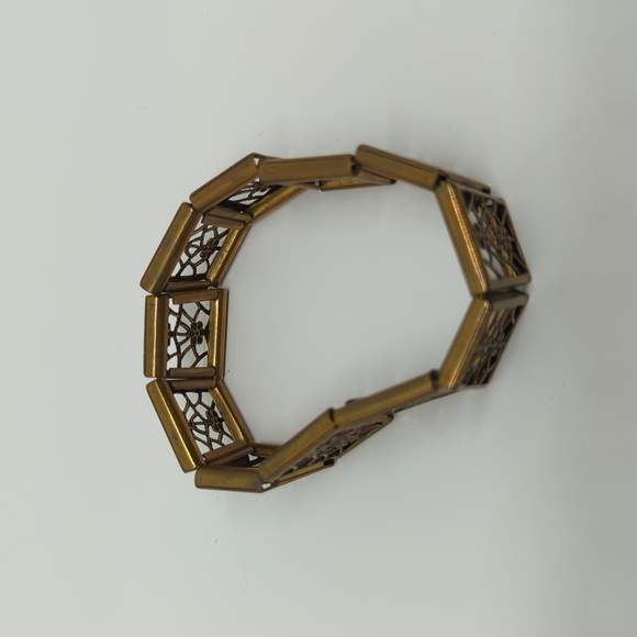 Vintage Filigree Floral Panel Stretch Bracelet and Matching Earrings - Picture 6 of 11